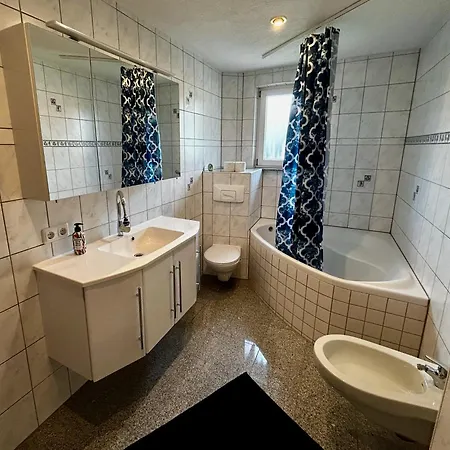 Ohpardon! - Monteurwohnung Im 1 Og, Einzelbetten, Garten